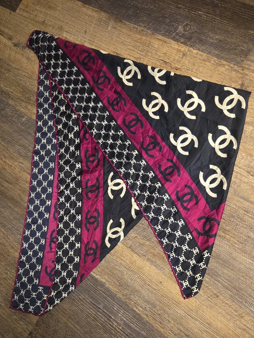 Chanel CC Monogram Navy Blue, White, Purple Silk Scarf 34x34 Inches - Picture 15 of 17